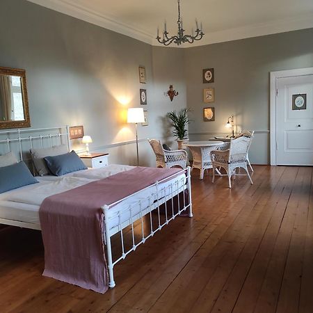 Gartenzimmer Im Schloss Neuhausen Neuhausen  Luaran gambar