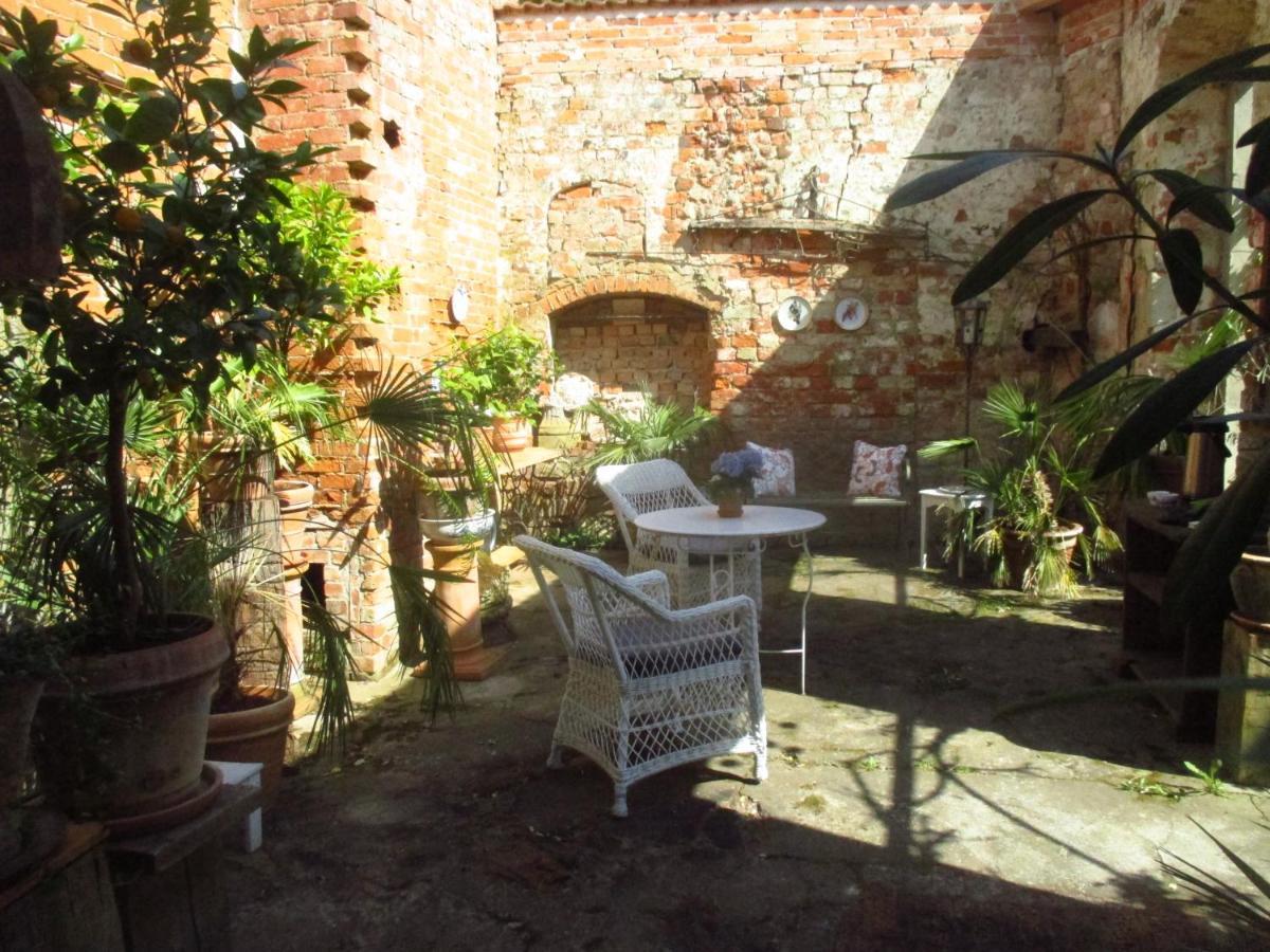 Gartenzimmer Im Schloss Neuhausen Neuhausen  Luaran gambar